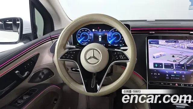 Mercedes-Benz EQS SUV 2023 — ფოტო 18/34