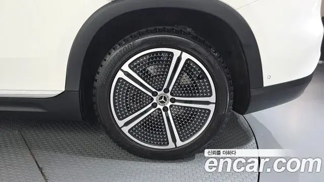 Mercedes-Benz EQS SUV 2023 — ფოტო 31/34