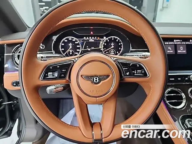 Bentley Continental GT 2021 — ფოტო 11/13