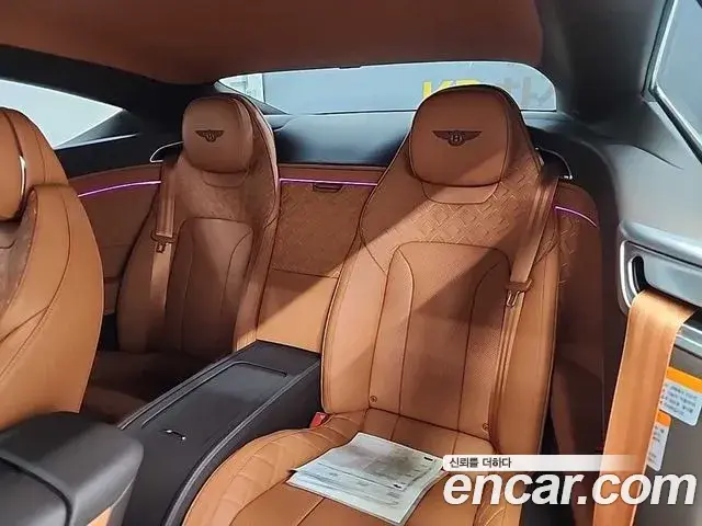 Bentley Continental GT 2021 — ფოტო 10/13