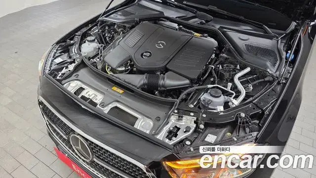 Mercedes-Benz E-Class 2025 — Фото 6/20