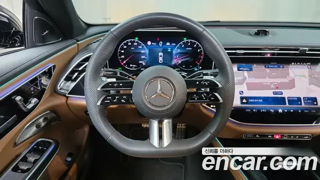 Mercedes-Benz E-Class 2025 — Фото 14/20