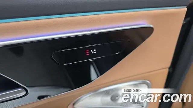 Mercedes-Benz E-Class 2025 — Фото 17/20