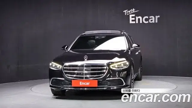 Mercedes-Benz S-Class 2023 — ფოტო 28/35