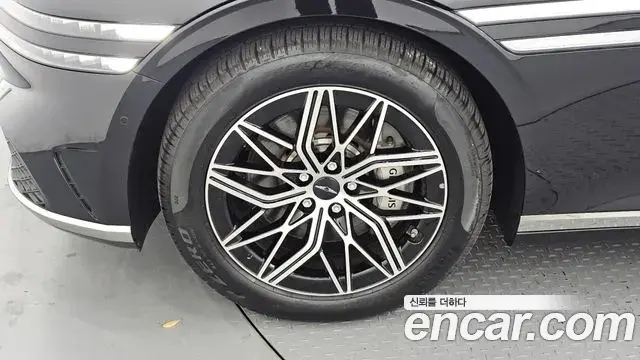 Genesis G90 2024 — ფოტო 1/36