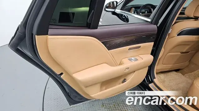 Genesis G90 2024 — ფოტო 13/36