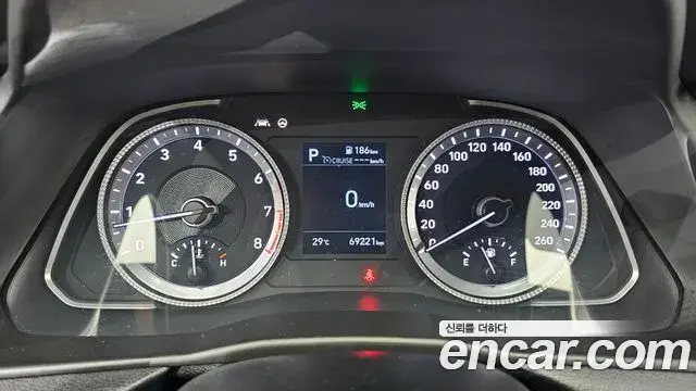 Hyundai Sonata Hybrid 2019 — Şəkil 11/30