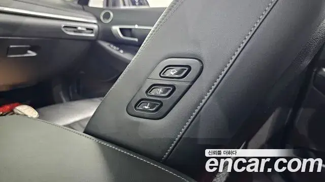 Hyundai Sonata Hybrid 2019 — Şəkil 15/30