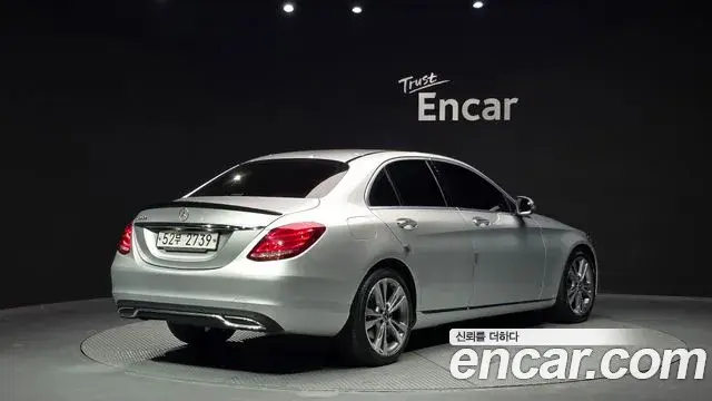 Mercedes-Benz C-Class 2018 — Фото 2/20
