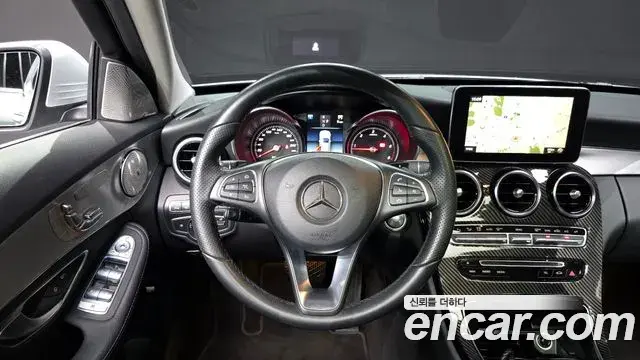 Mercedes-Benz C-Class 2018 — Фото 13/20