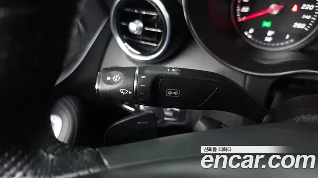 Mercedes-Benz C-Class 2018 — Şəkil 11/30