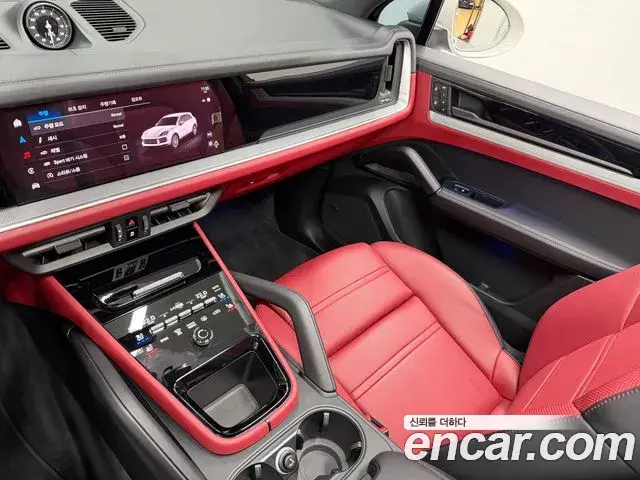 Porsche Cayenne 2024 — Photo 13/20