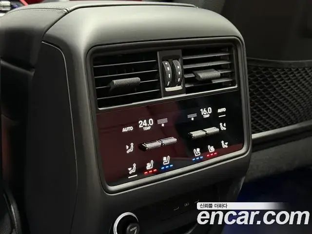 Porsche Cayenne 2024 — Photo 8/20