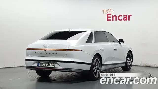 Hyundai Grandeur Hybrid 2024 — ფოტო 10/20