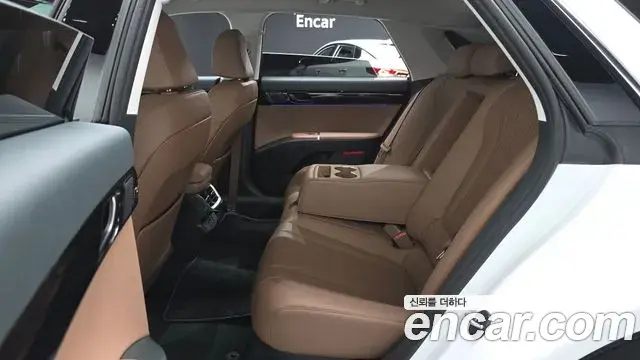 Hyundai Grandeur Hybrid 2024 — ფოტო 7/20