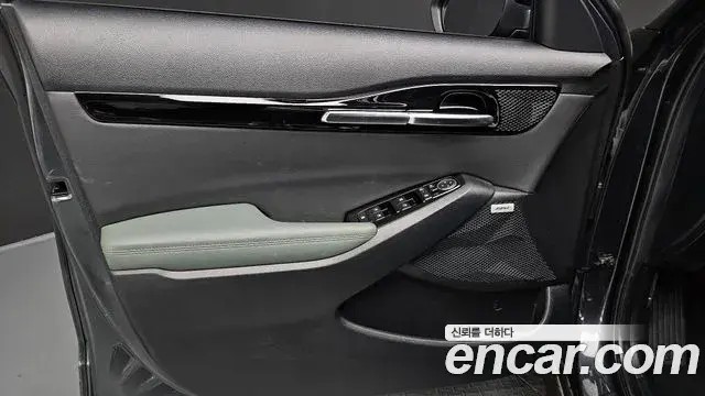 Kia Seltos 2024 — Şəkil 17/33
