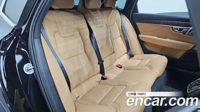 Volvo S90 2025 — ფოტო 26/34