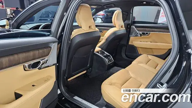 Volvo S90 2025 — ფოტო 15/34