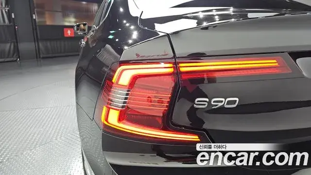 Volvo S90 2025 — ფოტო 4/34