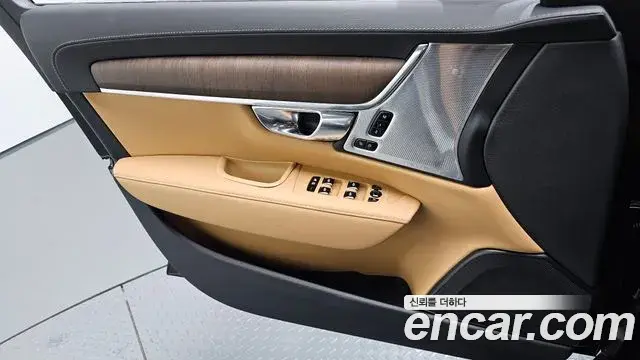 Volvo S90 2025 — ფოტო 29/34