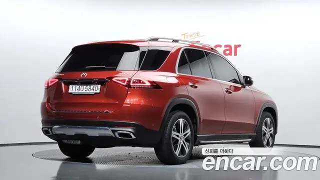 Mercedes-Benz GLE-Class 2019 — Фото 2/20
