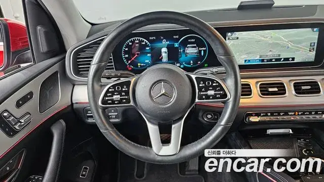 Mercedes-Benz GLE-Class 2019 — Фото 13/20