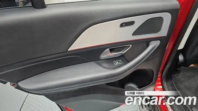 Mercedes-Benz GLE-Class 2019 — ფოტო 11/33