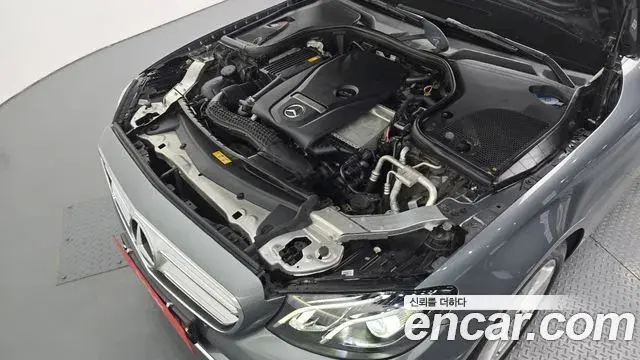 Mercedes-Benz E-Class 2018 — Фото 6/20