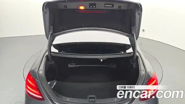Mercedes-Benz E-Class 2018 — Фото 20/20