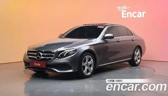 Mercedes-Benz E-Class 2018 — Фото 1/20