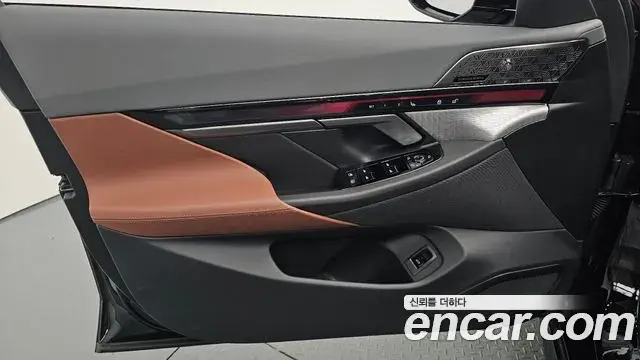BMW 5 Series 2025 — Photo 21/34