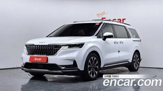 Kia Carnival 2022 — Фото 1/20