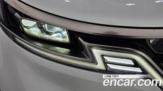 Kia Carnival 2022 — ფოტო 24/36