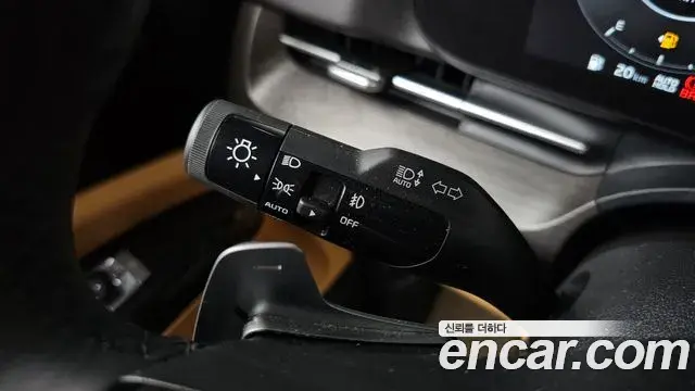 Kia Carnival 2022 — ფოტო 34/36