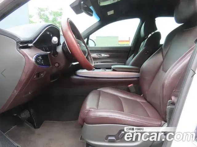Genesis GV70 2021 — ფოტო 1/20