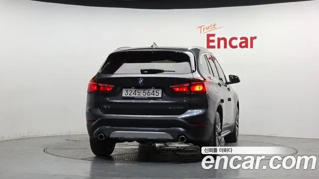 BMW X1 2022 — Photo 15/20