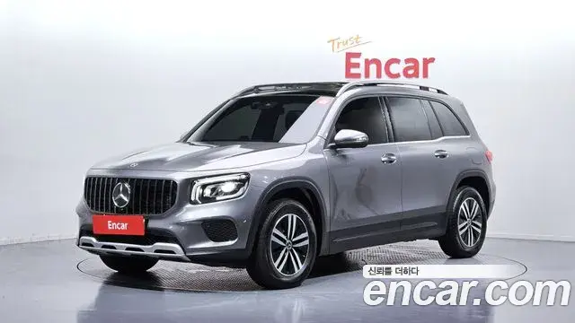 Mercedes-Benz GLB-Class 2021 — Şəkil 27/31