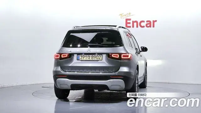 Mercedes-Benz GLB-Class 2021 — Şəkil 31/31