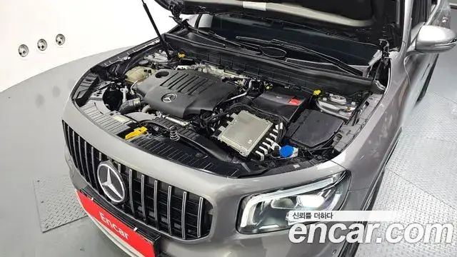 Mercedes-Benz GLB-Class 2021 — Şəkil 9/31