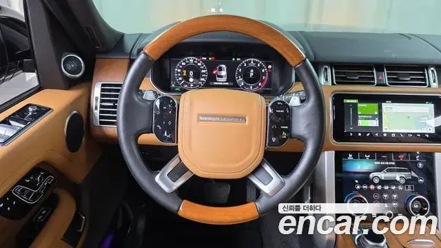 Land Rover Range Rover 2021 — Photo 27/35