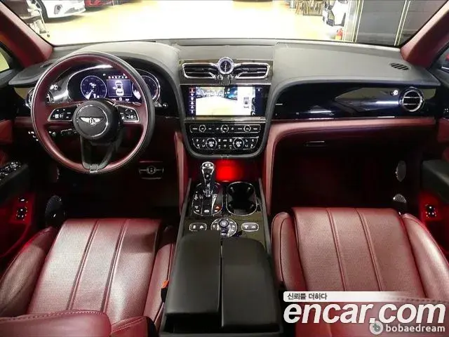 Bentley Bentayga 2022 — Photo 10/20