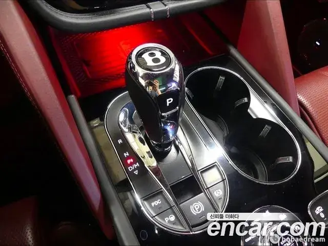 Bentley Bentayga 2022 — Photo 1/20