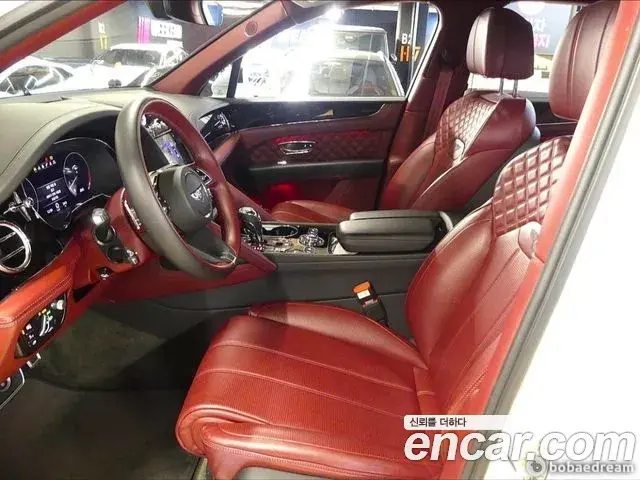 Bentley Bentayga 2022 — Photo 2/20