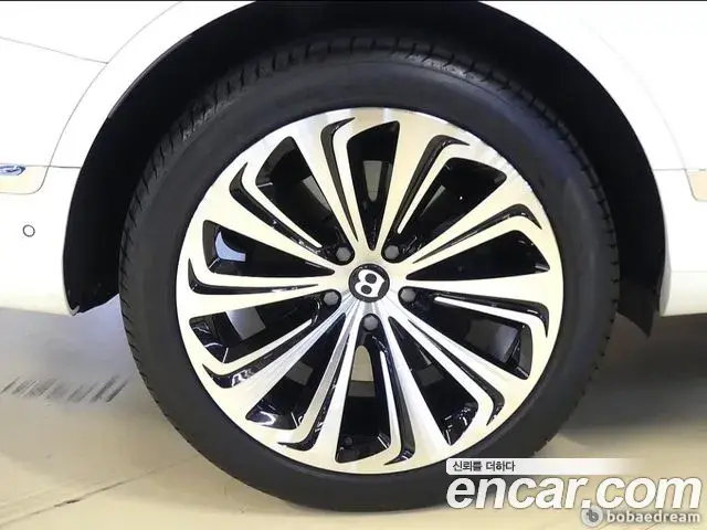 Bentley Bentayga 2022 — Photo 14/20