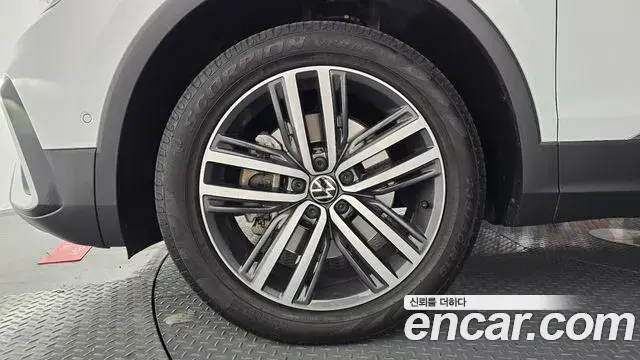 Volkswagen Tiguan Allspace 2023 — Şəkil 9/32
