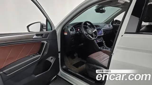 Volkswagen Tiguan Allspace 2023 — Şəkil 20/32