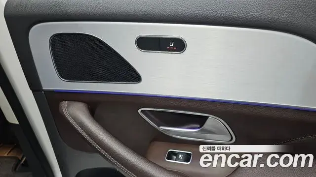 Mercedes-Benz GLE-Class 2020 — Photo 18/20