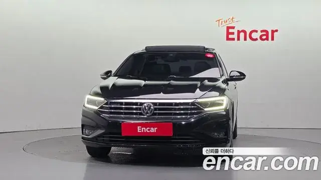 Volkswagen Jetta 2021 — Photo 3/32