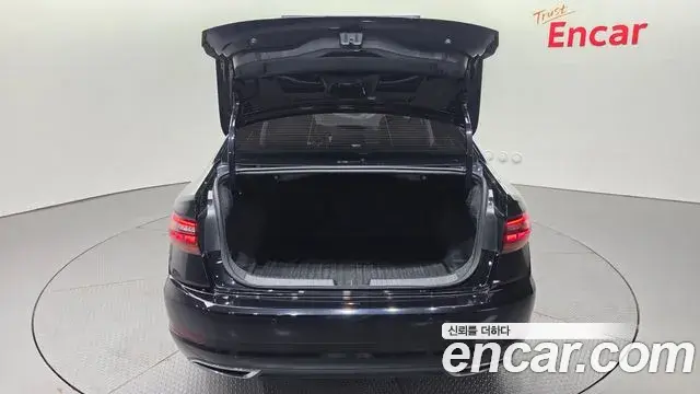 Volkswagen Jetta 2021 — Photo 17/32