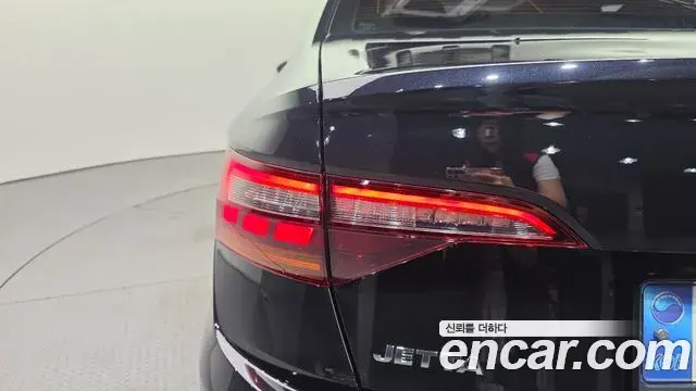 Volkswagen Jetta 2021 — Photo 5/32